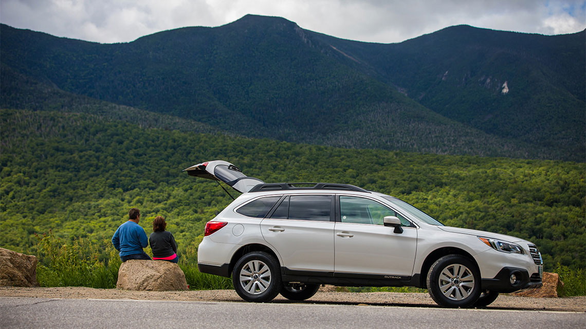 suv couple roadside suv couple roadside