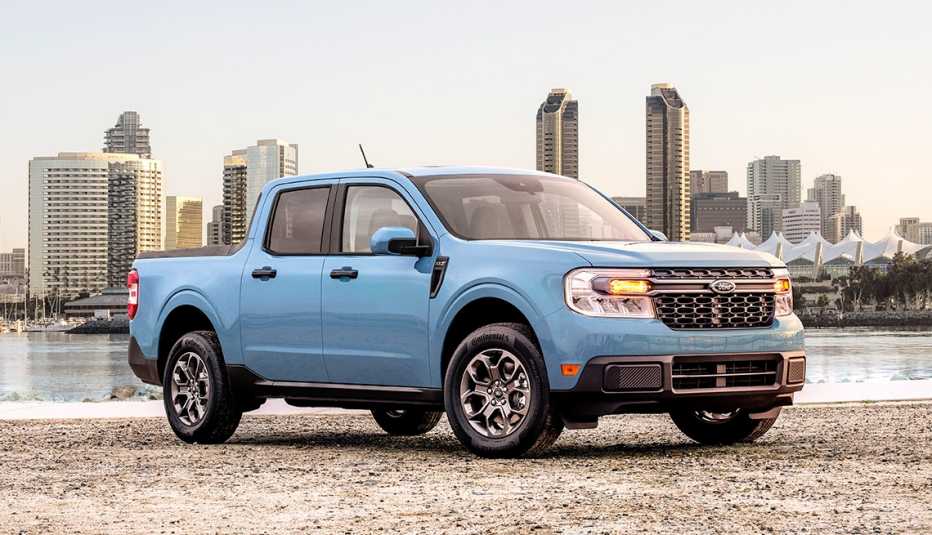 twenty twenty two ford maverick hybrid x l t