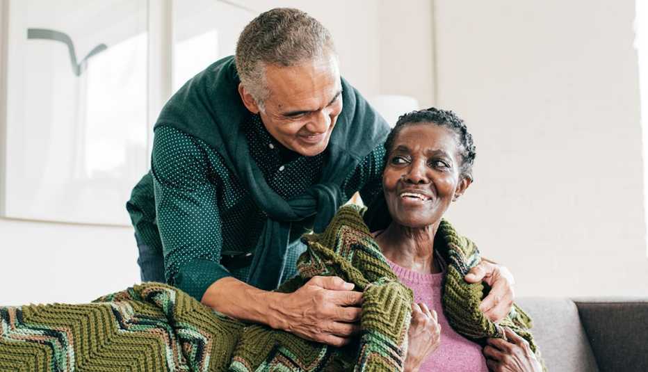 son visiting mother in retirement home