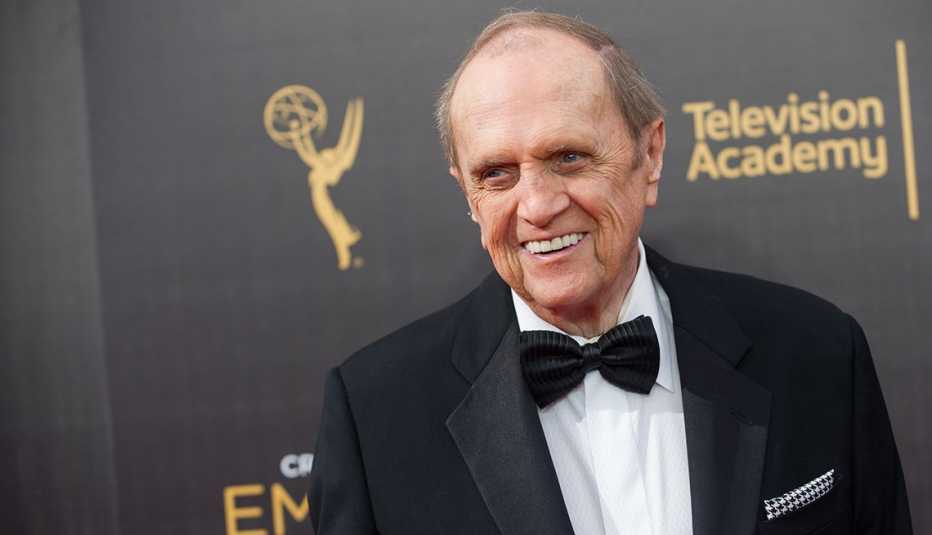 bob newhart smiles on the red carpet at the creative arts emmy awards at the microsoft theater in los angeles