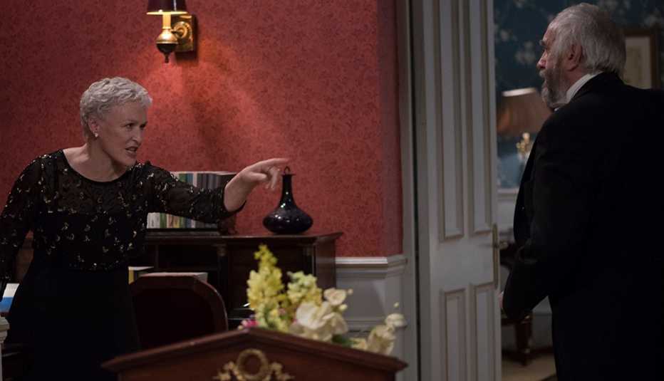 Glenn Close pointing her finger in a scene from The Wife