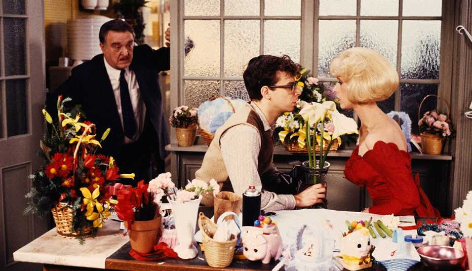 Rick Moranis and Ellen Greene on the set of the film Little Shop of Horrors