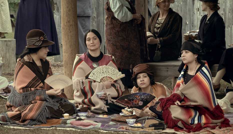 janae collins, lily gladstone, cara jade myers and jillian dion in killers of the flower moon