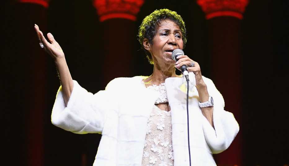 Aretha Franklin on stage.