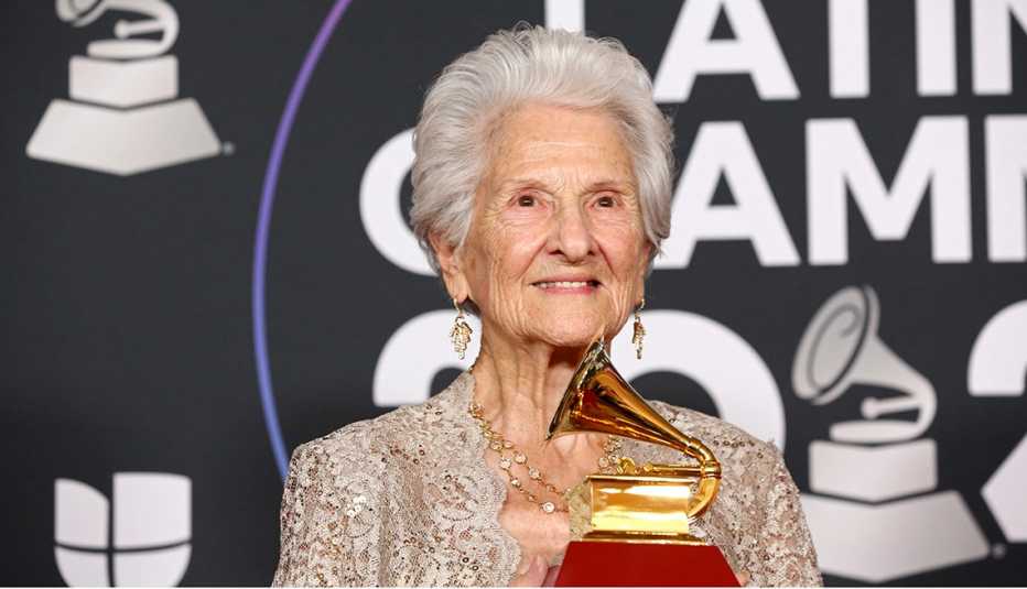 Angela Alvarez poses with her Latin Grammy award for best new artist in the media center for The 23rd Annual Latin Grammy Awards at the Mandalay Bay Events Center on November 17, 2022 in Las Vegas, Nevada.