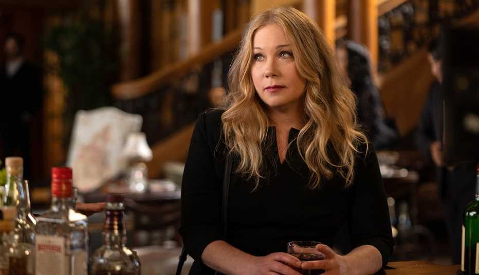 christina harding in a scene from the netflix series dead to me