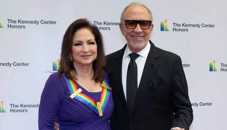 Former Kennedy Center Honoree Gloria Estefan and her husband, Emilio Estefan, on the red carpet at the State Department for the Kennedy Center Honors gala dinner