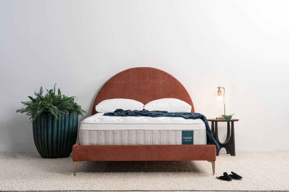  Leesa Sapira Chill Hybrid mattress
