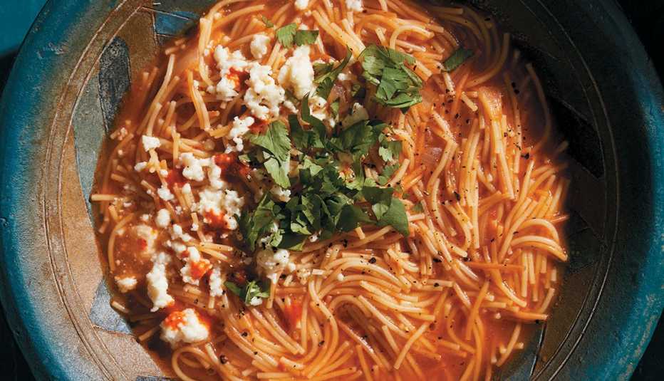Fideo soup in a bowl
