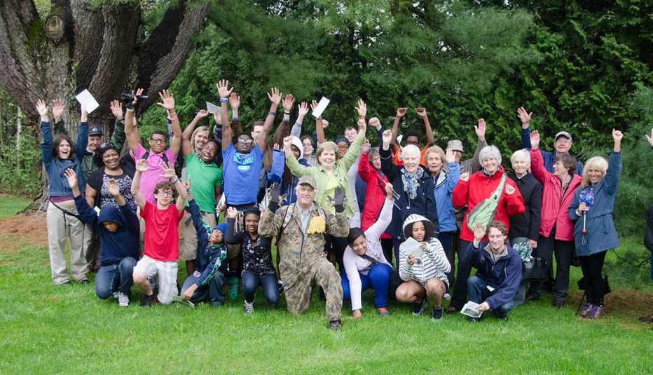 Intergenerational School, Students, Adults, Teenagers, Senior Adults, Livable Communities, Build Bonds Across Generations