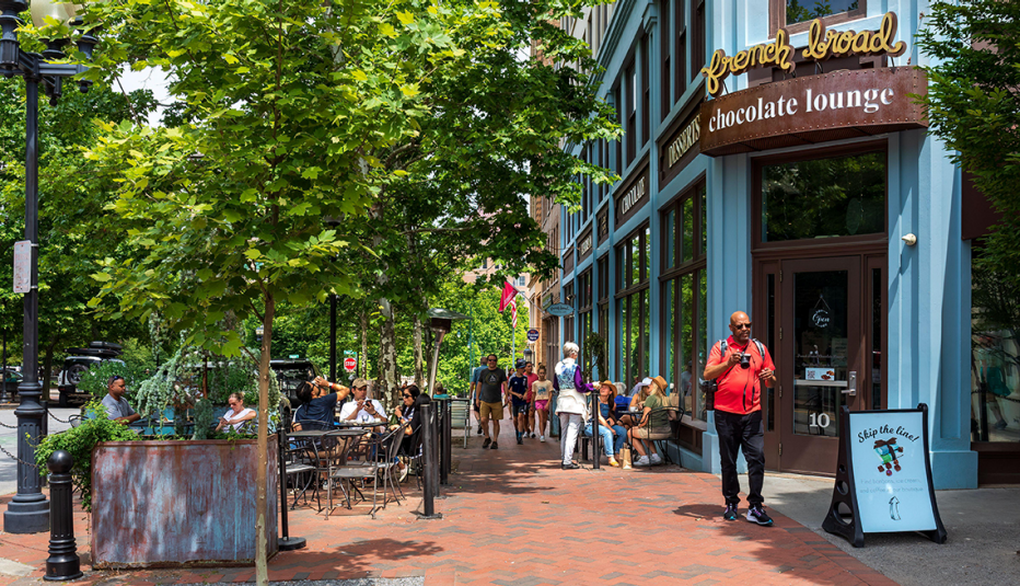 the french broad chocolate lounge in downtown asheville north carolina