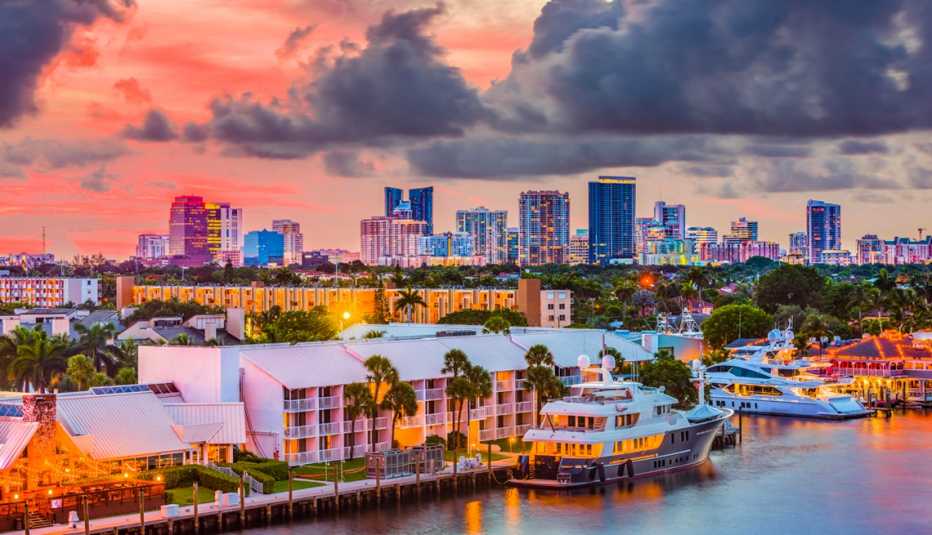 skyline of fort lauderdale waterfront at night florida