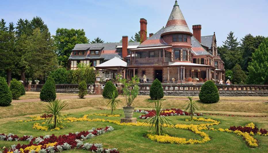 Sonnenberg Gardens and Mansion