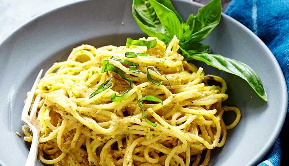 Espagueti con pesto trapanés