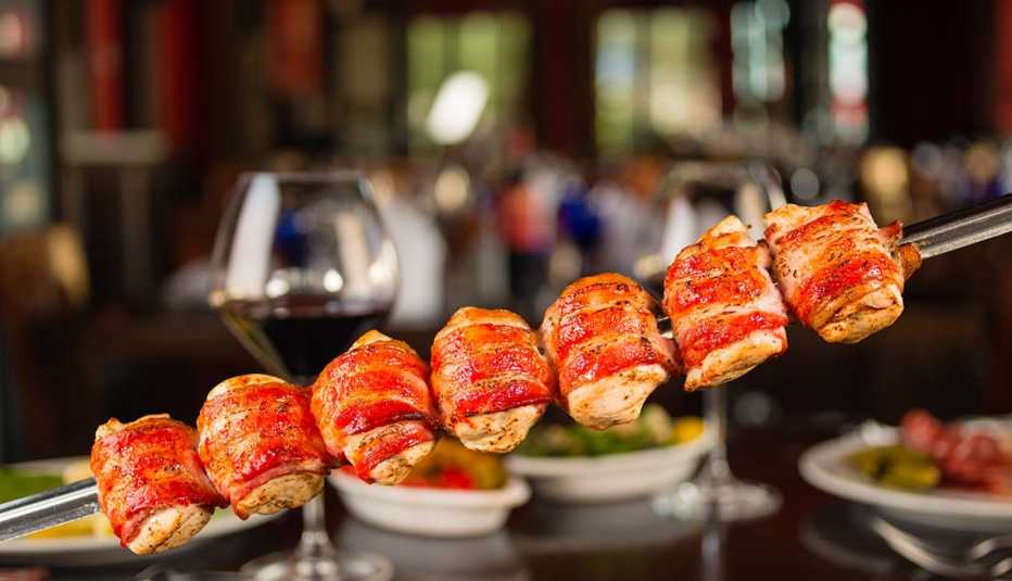 Pechuga de pollo envuelta en tocino estilo Texas de Brazil