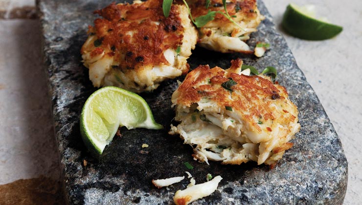 Tortas  de cangrejos con jalapeños aioli, Receta de Penny De Los Santos