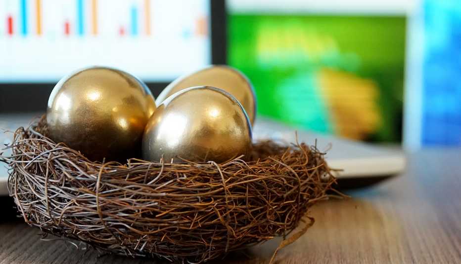 Nido con huevos de oro