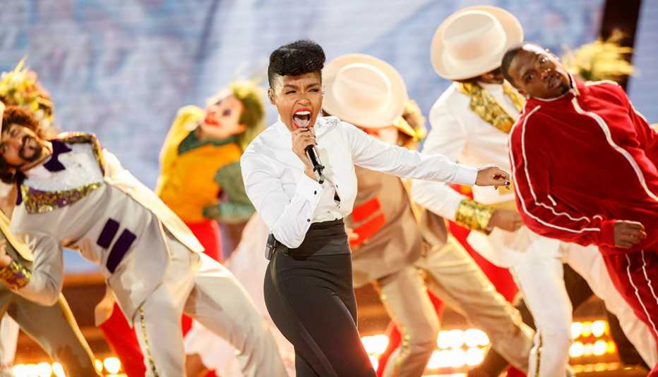 Janelle Monáe en el show de apertura de la 92 entrega de los Óscar, Los Ángeles, febrero 9, 2020.