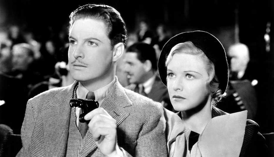 Robert Donat y Madeleine Carroll en la película 'The 39 Steps'.