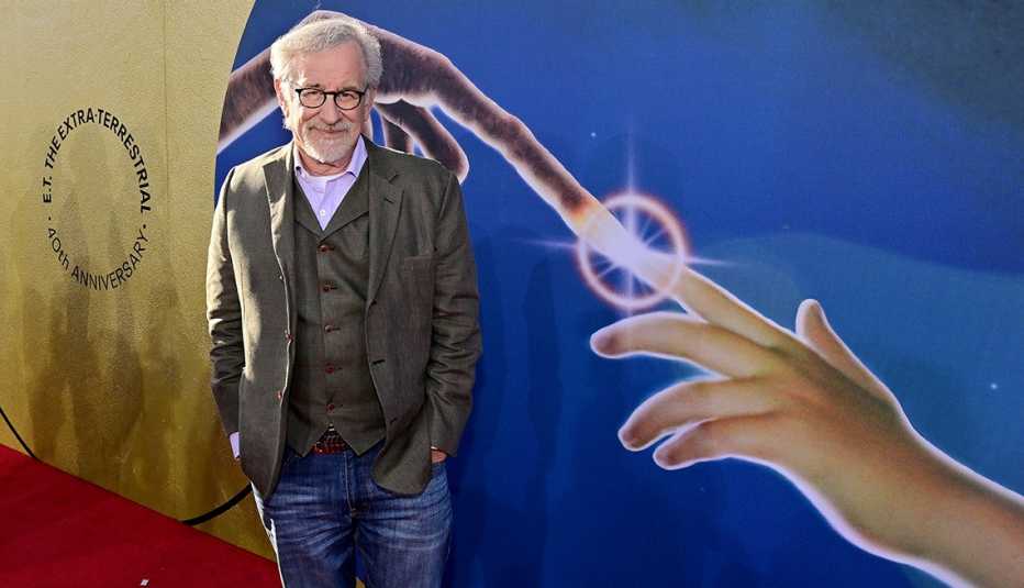 Steven Spielberg asiste a la proyección del 40.º aniversario de "E.T. the Extra-Terrestrial" durante la noche de apertura en el TCM Classic Film Festival del 2022 en el TCL Chinese Theatre en Los Ángeles, California.
