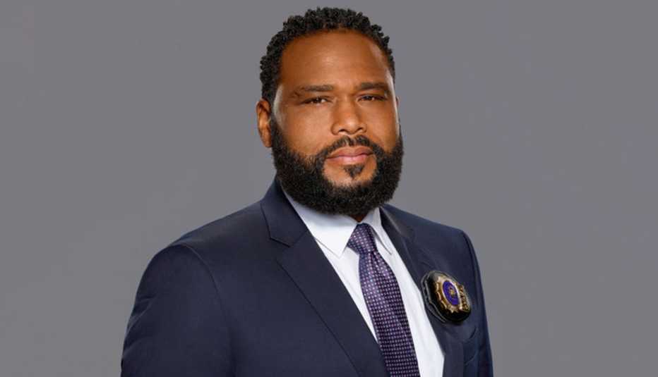 Anthony Anderson como el detective Kevin Bernard en "Law & Order".