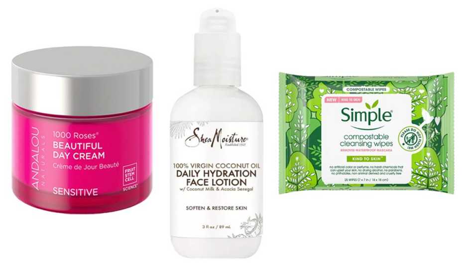 (De izq. a der.) Andalou Naturals 1000 Roses Beautiful Day Cream; SheaMoisture 100% Virgin Coconut Oil Daily Hydration Face Lotion; Simple Kind To Skin Compostable Cleansing Wipes