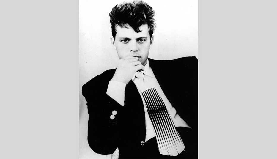 Foto en blanco y negro de Luis Miguel en 1994