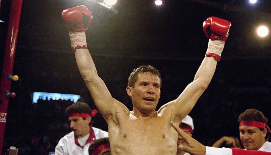 Leyendas del boxeo latinoamericano - Julio César Chávez (107-6-2, 86 nocáuts) 