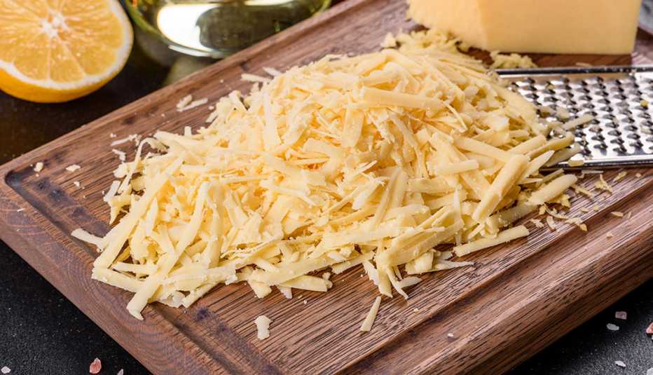 Queso duro fresco rallado