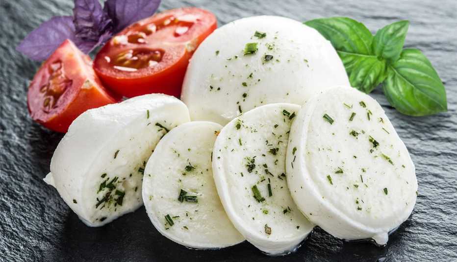 Mozzarella y tomates