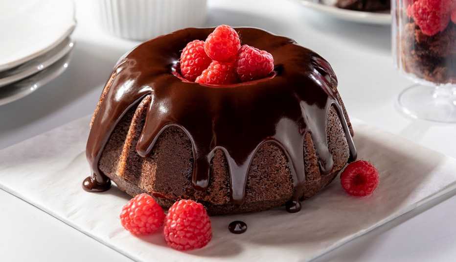 Pastel de chocolate y frambuesas