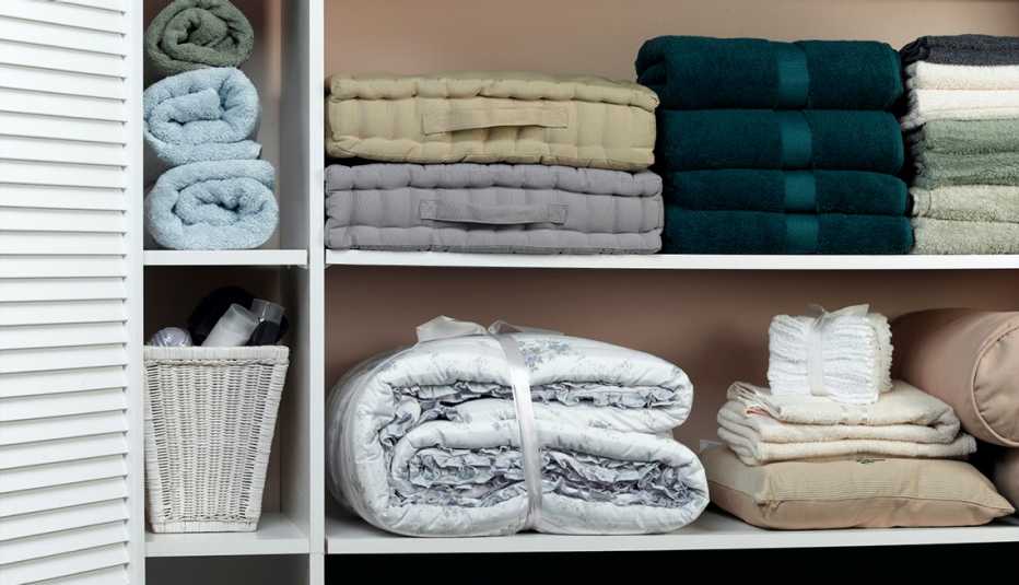 Armario con ropa - Ideas para la renovación de su armario