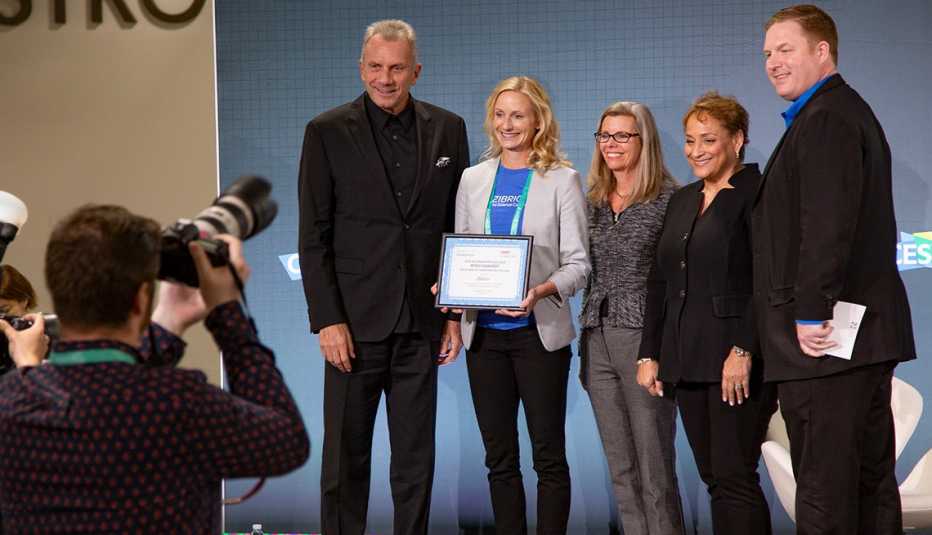Premiación del concurso de innovación CES de AARP