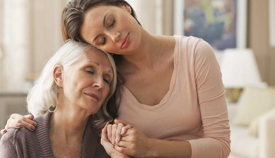 Portrait-of-tender-mother-daughter-moment