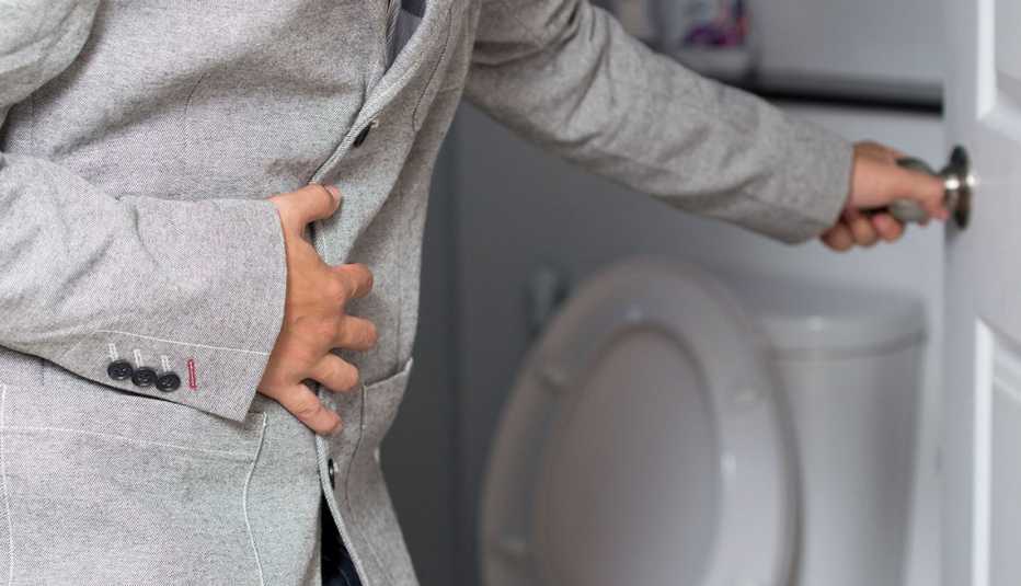 Persona con necesidad de ir al baño