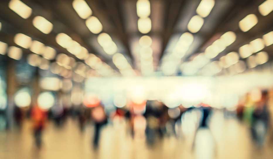 Aeropuerto en visión borrosa