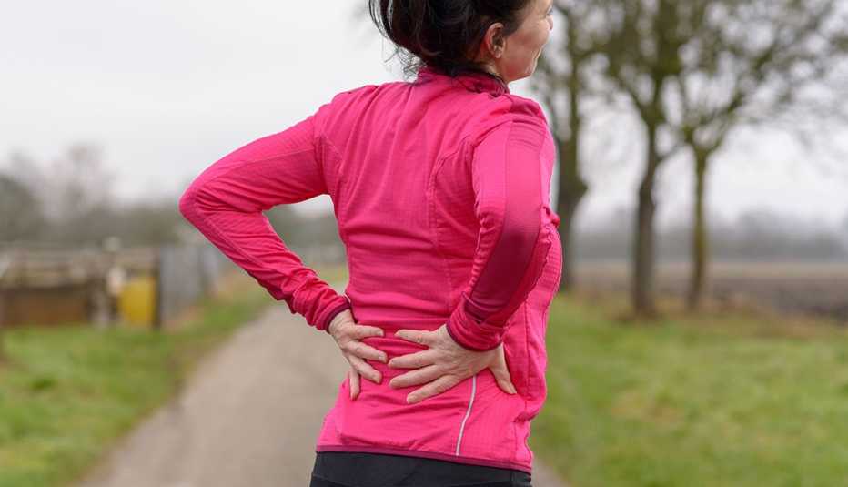 Mujer con dolor de espalda