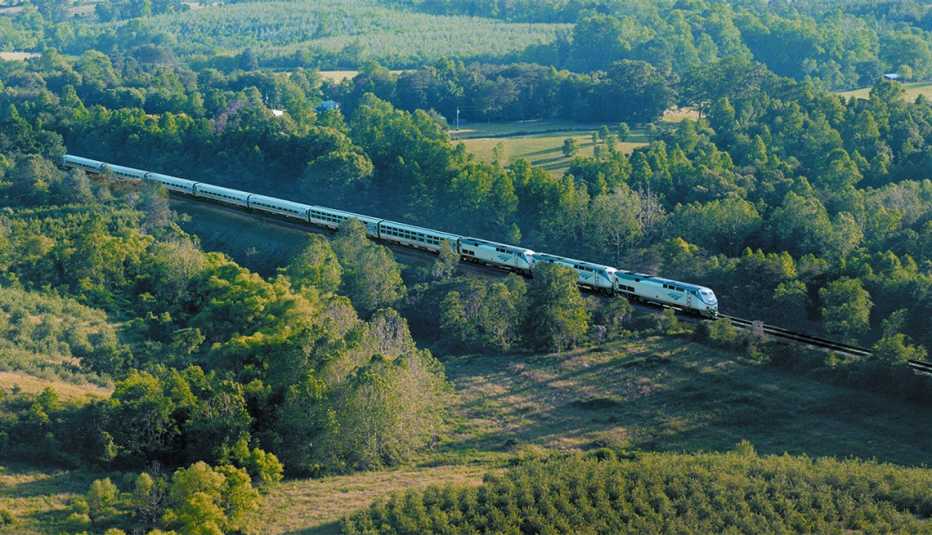 Vista aérea del tren Amtrak Crescent