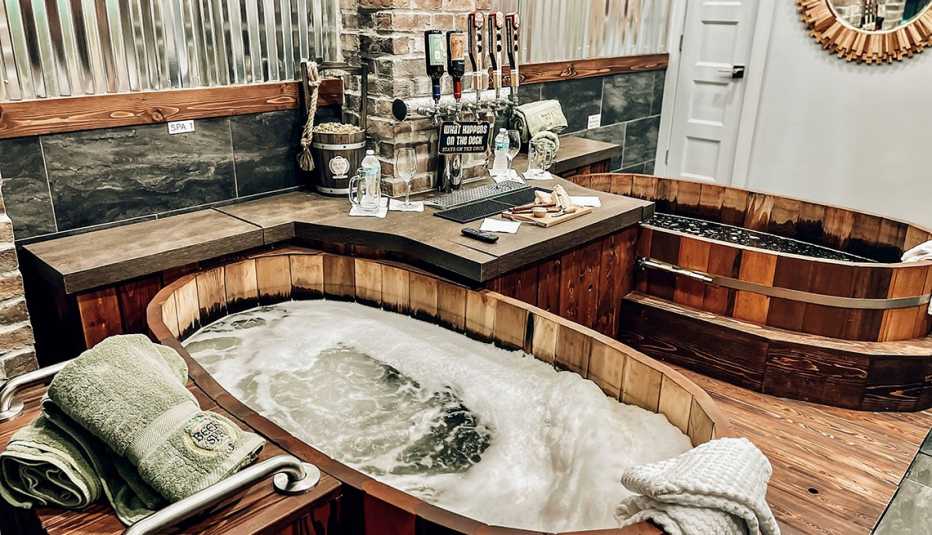 bañera impregnada de lúpulo en el Original Beer Spaa 