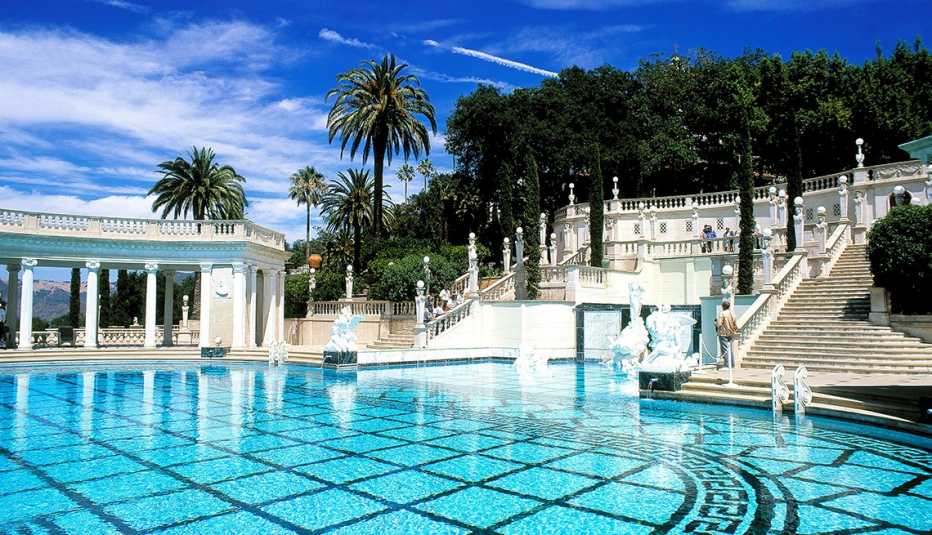 Piscina del Castillo Hearst