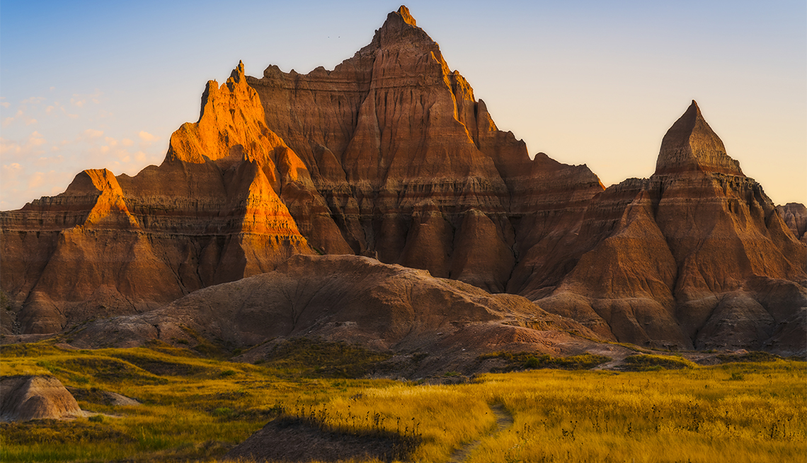 Paisajes al atardecer en el Parque Nacional Badlands.