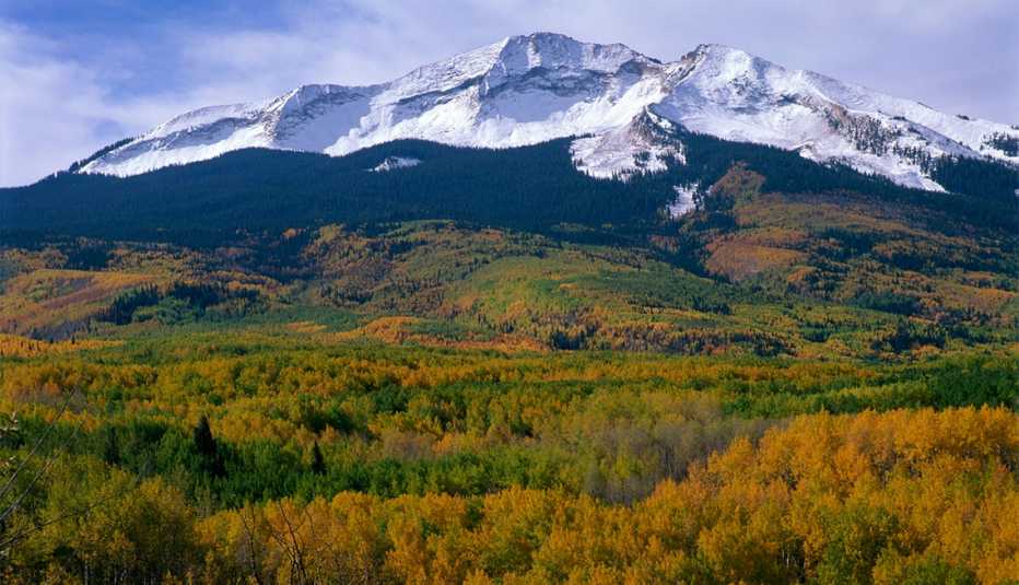 Vista del monte Sopris desde la autopista 133 cerca de Carbondale, Colorado