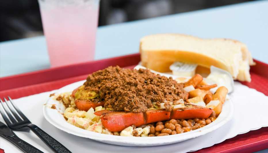Plato con frijoles y carne molida