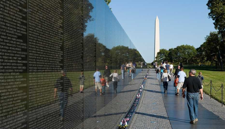 Muro negro del Monumento a los Veteranos de Vietnam