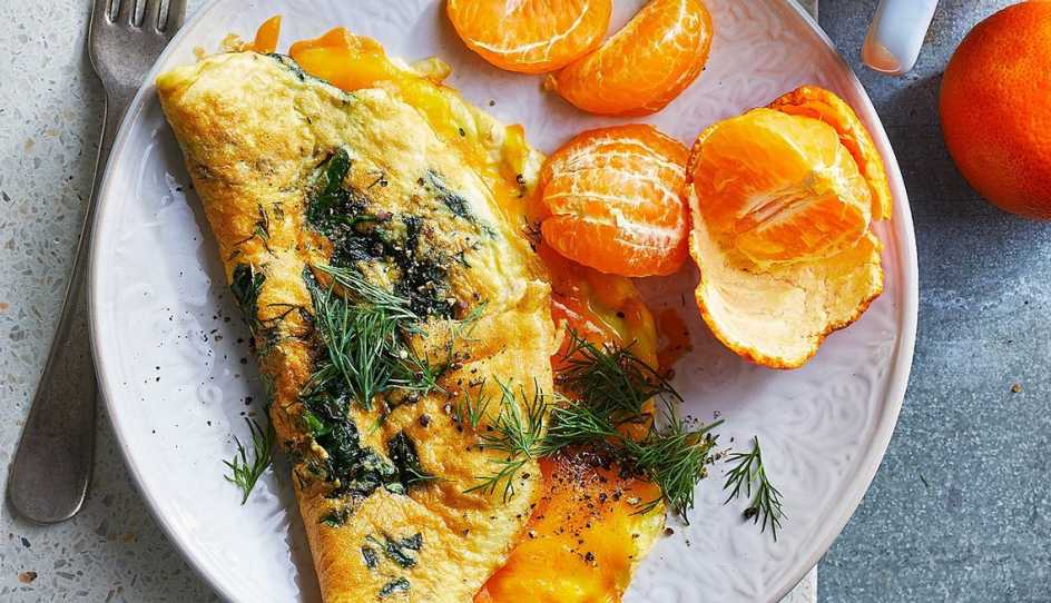 A 10-minute spinach omelet on a plate